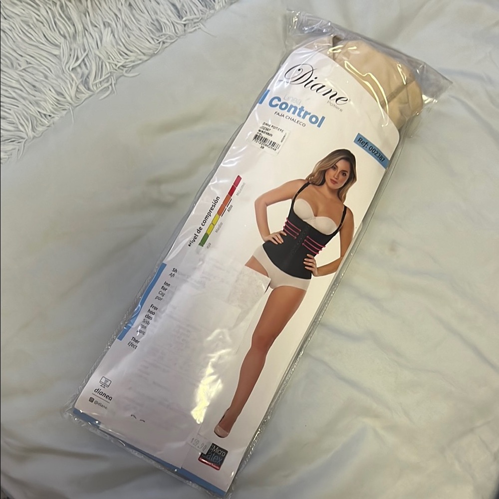 Diane’s Women's Black and Cream Shapewear
